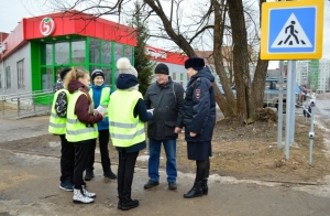 Акцию «Звезда Победы» в Удомле провели автоинспекторы и волонтеры ЮИД