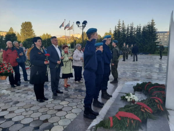 22 июня в 4 часа утра у Обелиска Победы прошла Всероссийская акция &quot;Свеча Памяти&quot;
