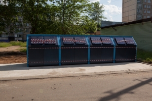 В Удомле началось обустройство контейнерных площадок.