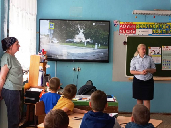 Дорожная безопасность в летнем пришкольном лагере.
