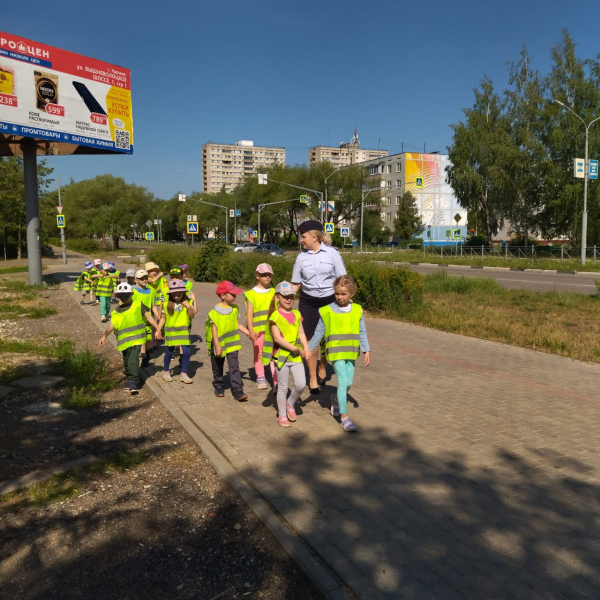 Пешеходная экскурсия «Шагающий автобус» прошла в Удомле