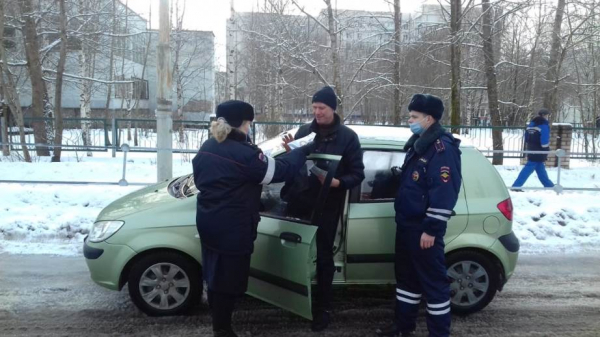 Рейд «Автокресло» провели сотрудники удомельской Госавтоинспекции вблизи школы.