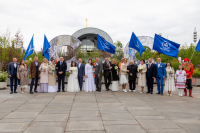 14 пар атомщиков связали себя узами брака на ВДНХ в Москве. Среди них – молодожёны из Удомли