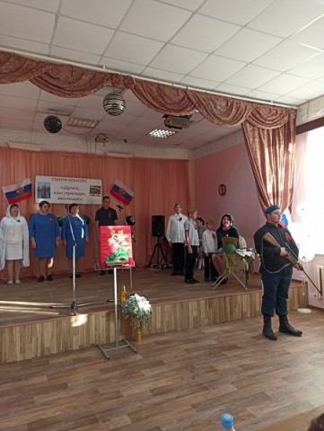 photo 5305436611439353152 y