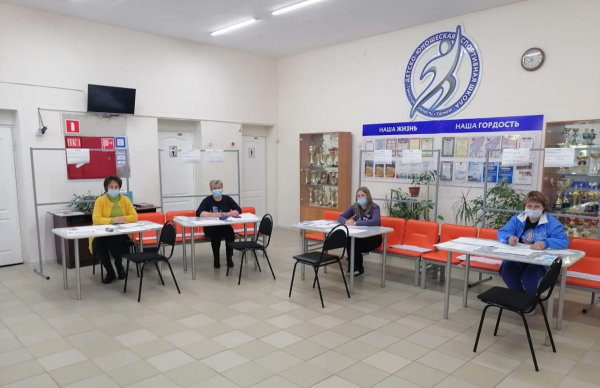 Сегодня на 7-ми избирательных участках проходит предварительное голосование