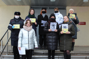 Удомельские Госавтоинспекторы организовали акцию  «Вежливый водитель, примерный пешеход!».