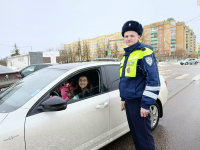 Акция &laquo;Цветы для автоледи&raquo;