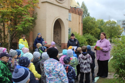 В Удомле  первоклассники  начальной школы &laquo;Садко&raquo; совершили &laquo;Путешествие в страну Светофорию&raquo;