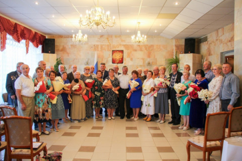 Торжественное мероприятие, посвященное "золотым юбилярам", в День семьи, любви и верности