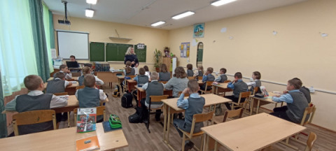 Профилактическая беседа инспектора ГИБДД о правилах дорожного движения