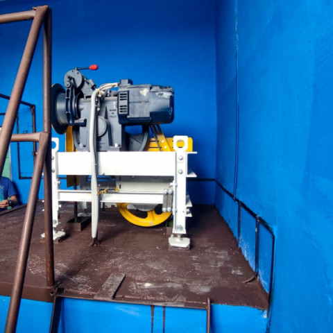 В доме №5 на ул. Космонавтов обновили лифты