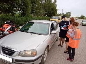 В Удомле сотрудники Госавтоинспекции совместно с представителями  &laquo;Мотообъединением Удомля&raquo; провели акцию &laquo;Внимание мотоциклист!&raquo;.