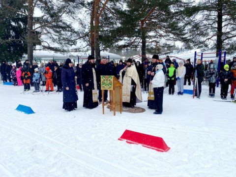 Более 400 человек приняло участие в епархиальных молодежных спортивных соревнованиях по лыжным гонкам &laquo;Сретенские старты&raquo; в Удомле