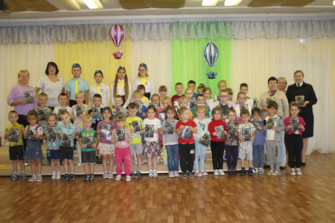 ЮИДовцы  МБОУ УСОШ №4 в гостях у воспитанников детского сада &laquo;Кораблик&raquo;