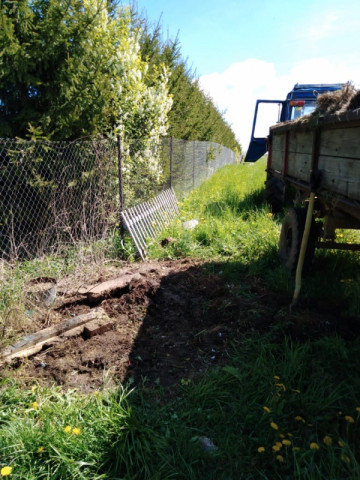 25 мая 2020 года жители села Молдино провели субботник на территории местного кладбища