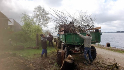В мае 2020 года жителями деревни Ряд организован очередной субботник.