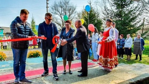 Торжественное открытие обновлённого Дома культуры в д. Мишнево после проведения ремонтных работ