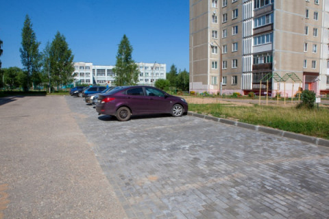 Завершен ремонт дворов на улице Весенняя