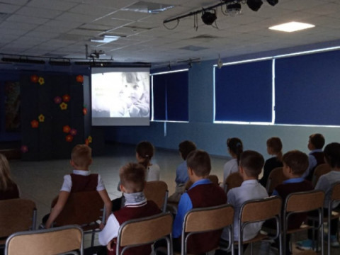 8 сентября в рамках Дня солидарности в борьбе с терроризмом в   Удомельском центре культуры и  досуга  прошла  тематическая  программа для  детей &laquo;Памяти  жертв  в  Беслане&raquo;