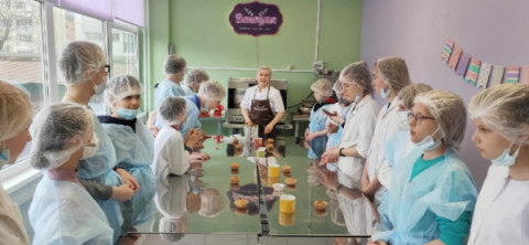 МБОУ СОШ № 5 внесена в Книгу Почёта!