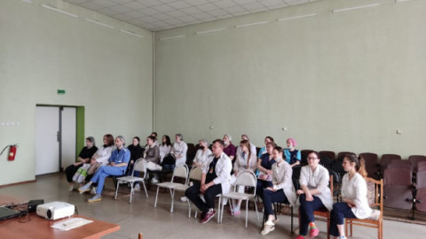 С 17 апреля по 15 мая в ЦМСЧ №141 проходили практику студенты медицинских учреждений, в том числе: