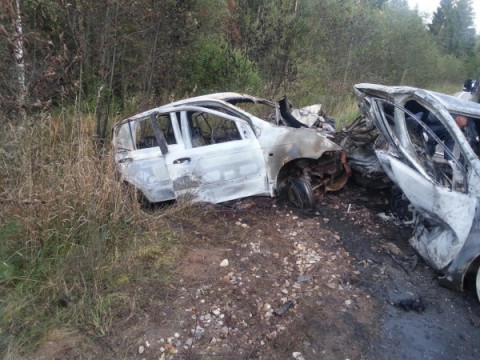 В Удомельском городском округе в ДТП погибли два человека и один получил телесные повреждения.