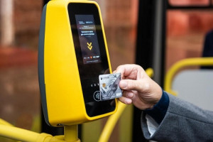 Тверичане ежедневно оплачивают картами товары и услуги на сумму 441млн рублей