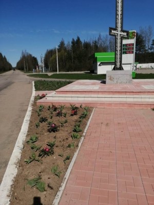 8 мая 2020 года подрядной организацией ООО &laquo;Альтернатива&raquo; выполнено оформление клумб у Обелиска &laquo;Победы&raquo; к 75 летию Победы в Великой Отечественной войне 1941-1945 годов.