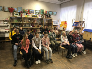 3 ноября в Центральной библиотеке им. Н.А. Зворыкина для студентов Удомельского колледжа прошла тематическая беседа "В единстве народа &ndash; сила страны", посвященная Дню народного единства