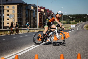 Бежали, плыли, ехали