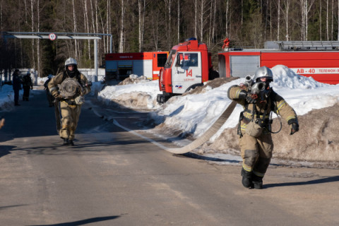 На Калининской АЭС успешно прошли командно-штабные учения с участием более 200 человек и 30 единиц спецтехники