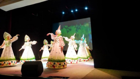 В  воскресенье творческие коллективы и индивидуальные исполнители  Удомельского городского округа приняли участие в межмуниципальном  этапе областного  фестиваля народного творчества &laquo;На просторах Верхневолжья&raquo;  в  г. Вышний  Волочек