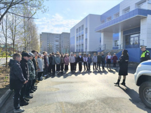 Профилактическое мероприятие Госавтоинспекции с отрядом ЮИД и школьниками