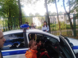 Сотрудники Удомельской Госавтоинспекции поздравили воспитанников Удомельского детского дома с Днем защиты детей